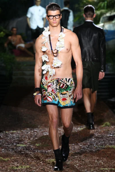 Look 29